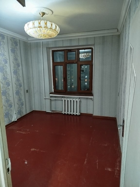 1860300