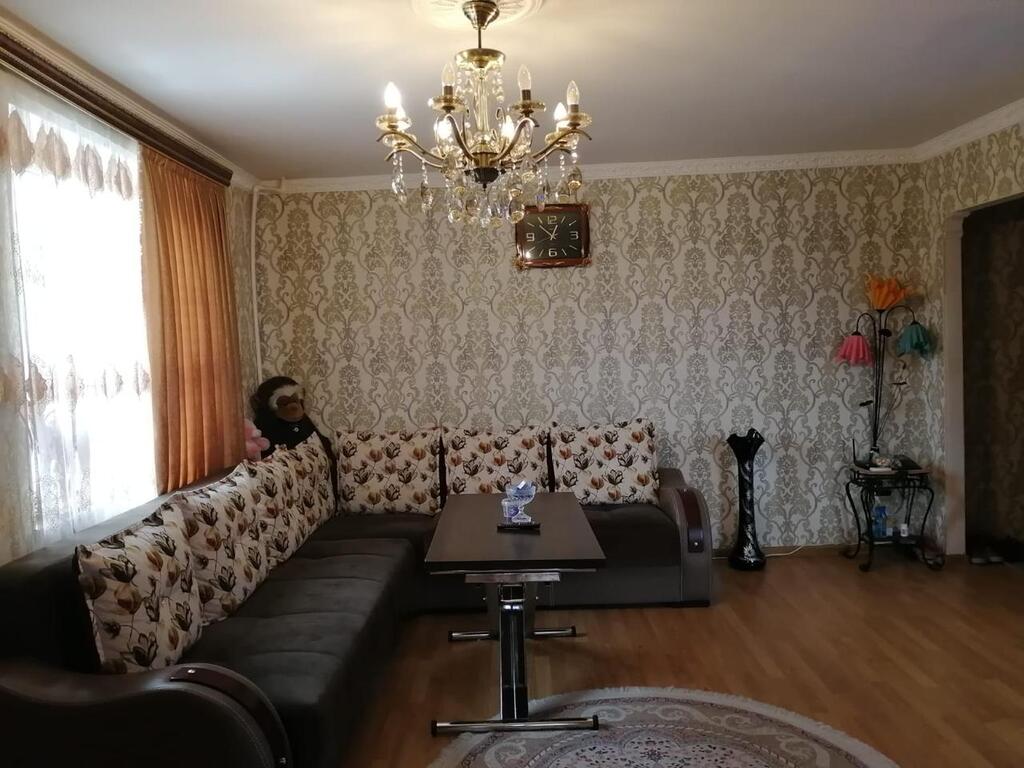1873697