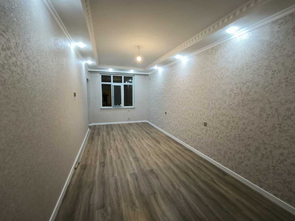 1874981