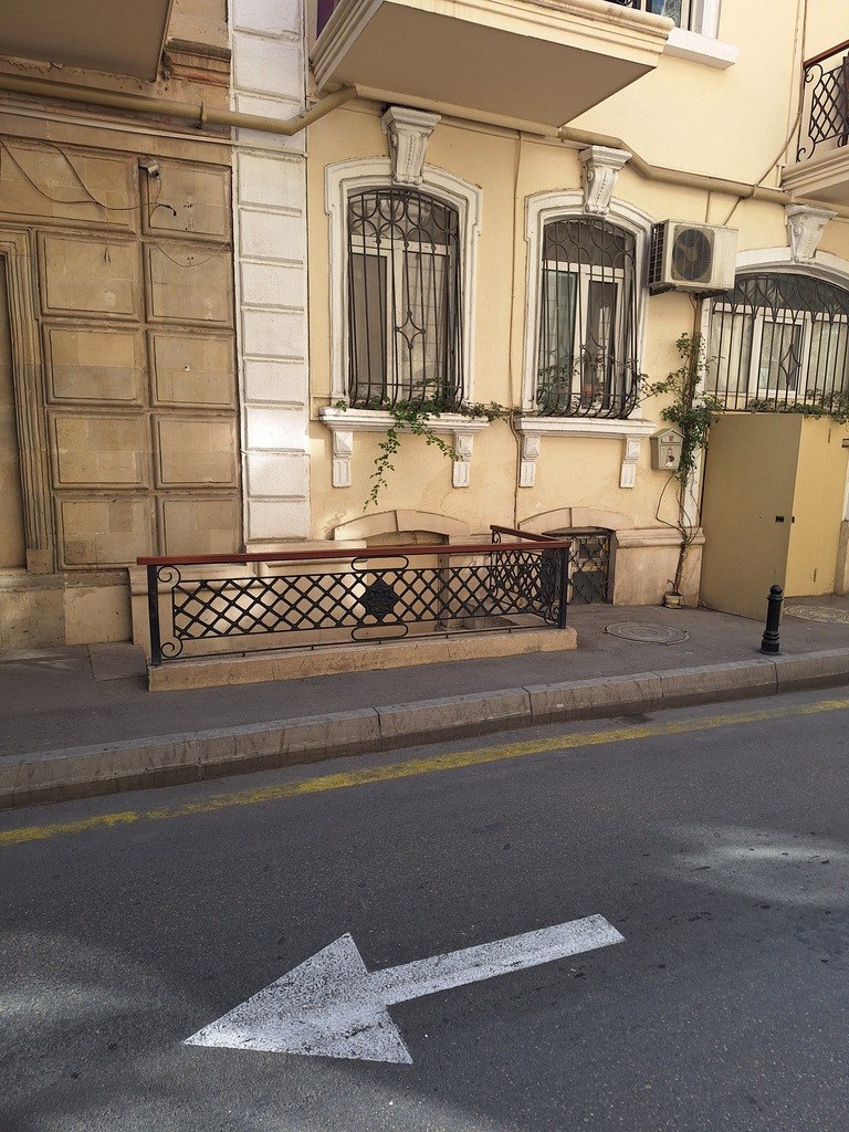 1875459