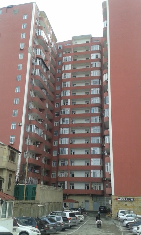 1875939