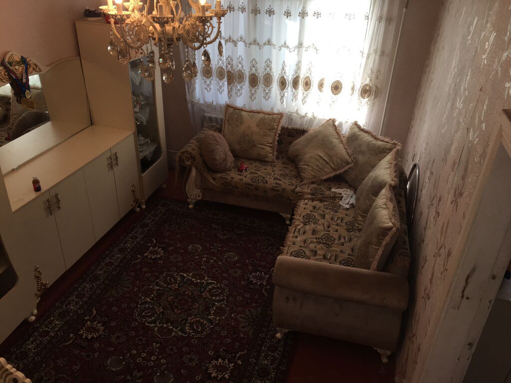1876206