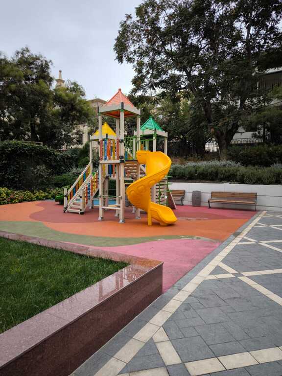 1876378