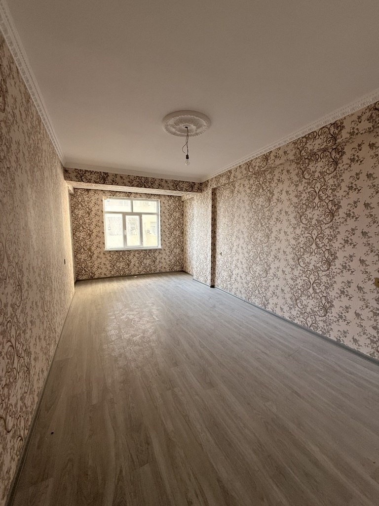 1876439