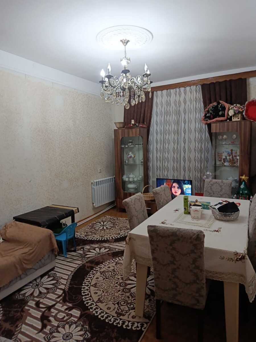 2048245
