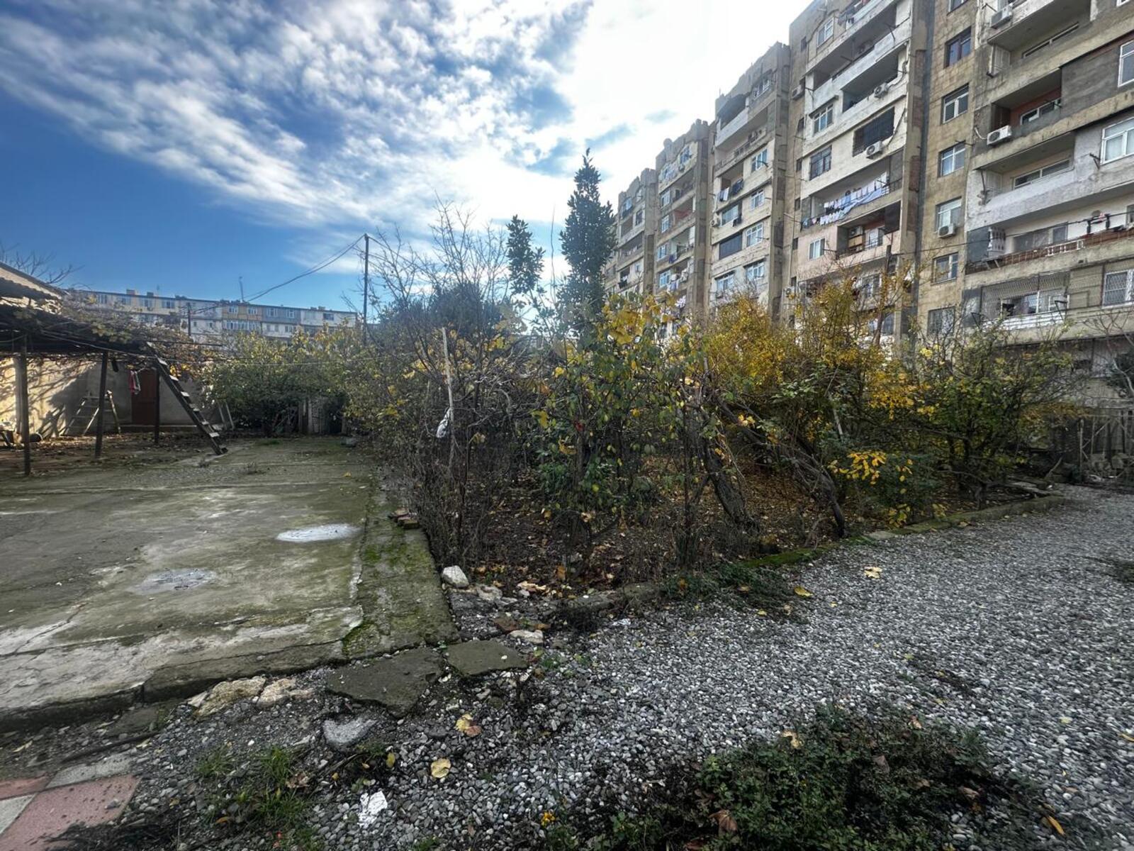 2063370