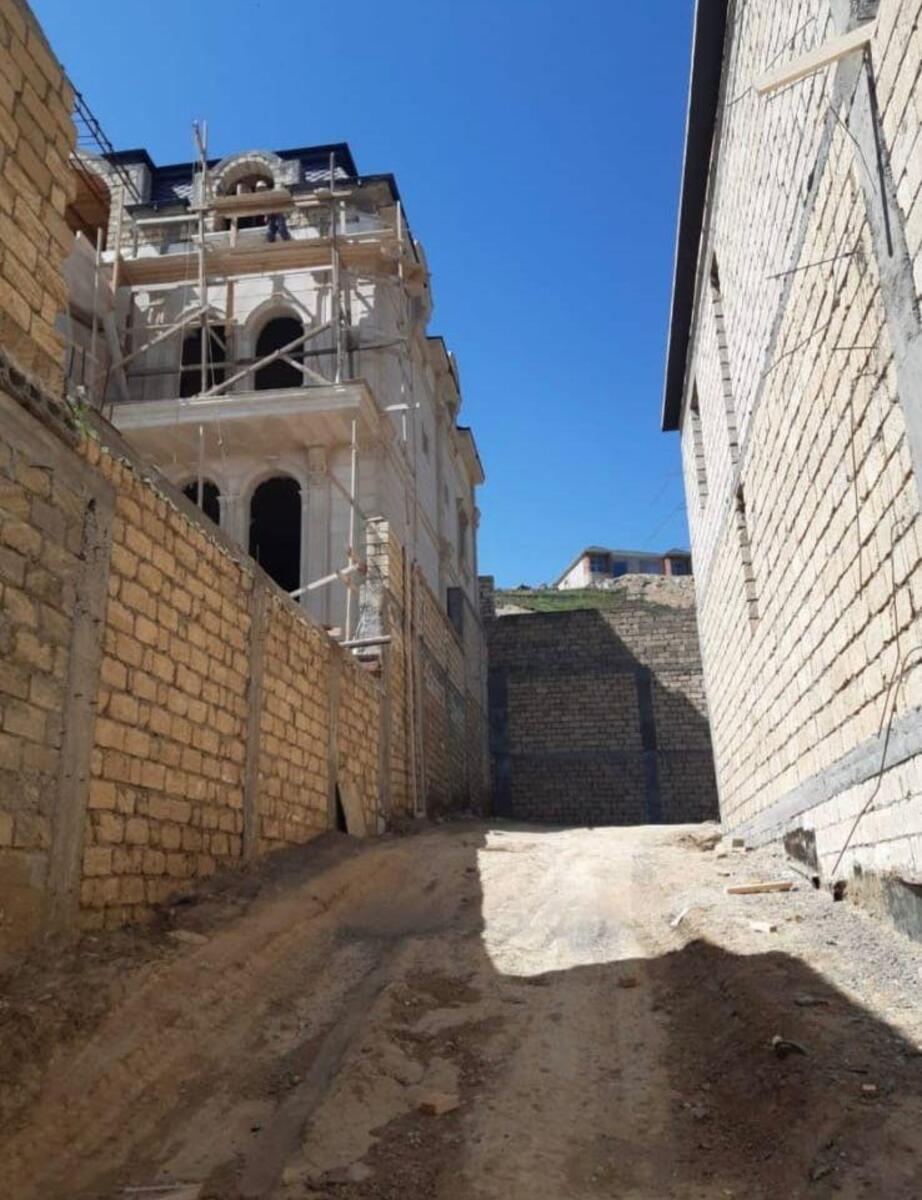 2063870