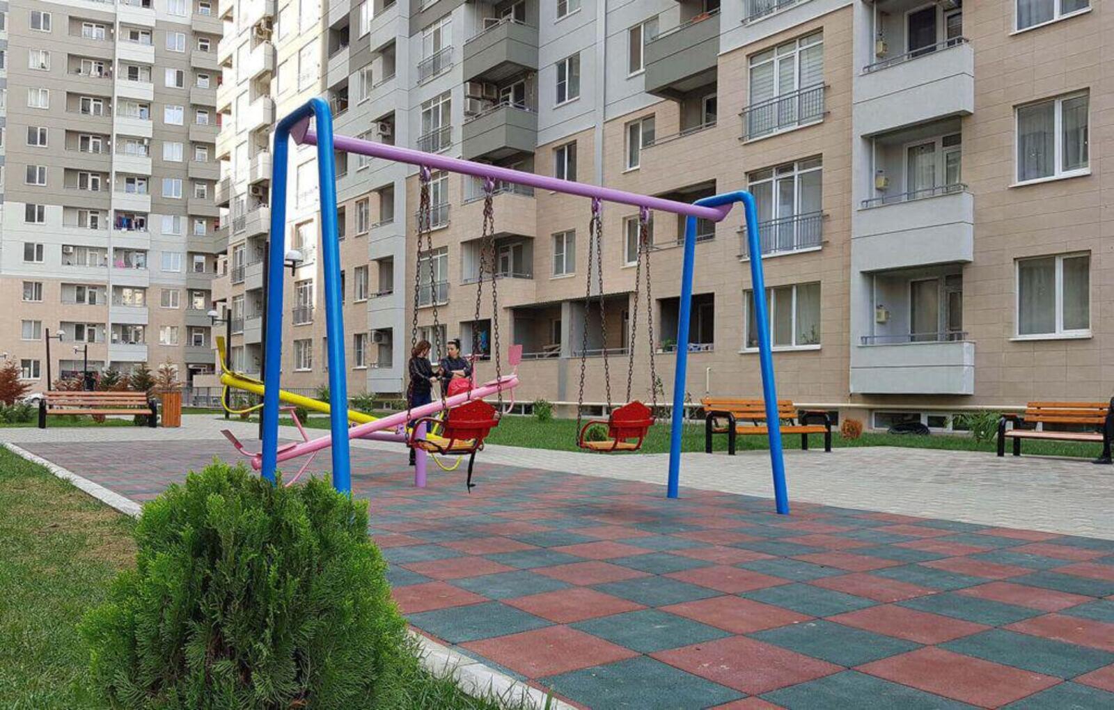 2064960