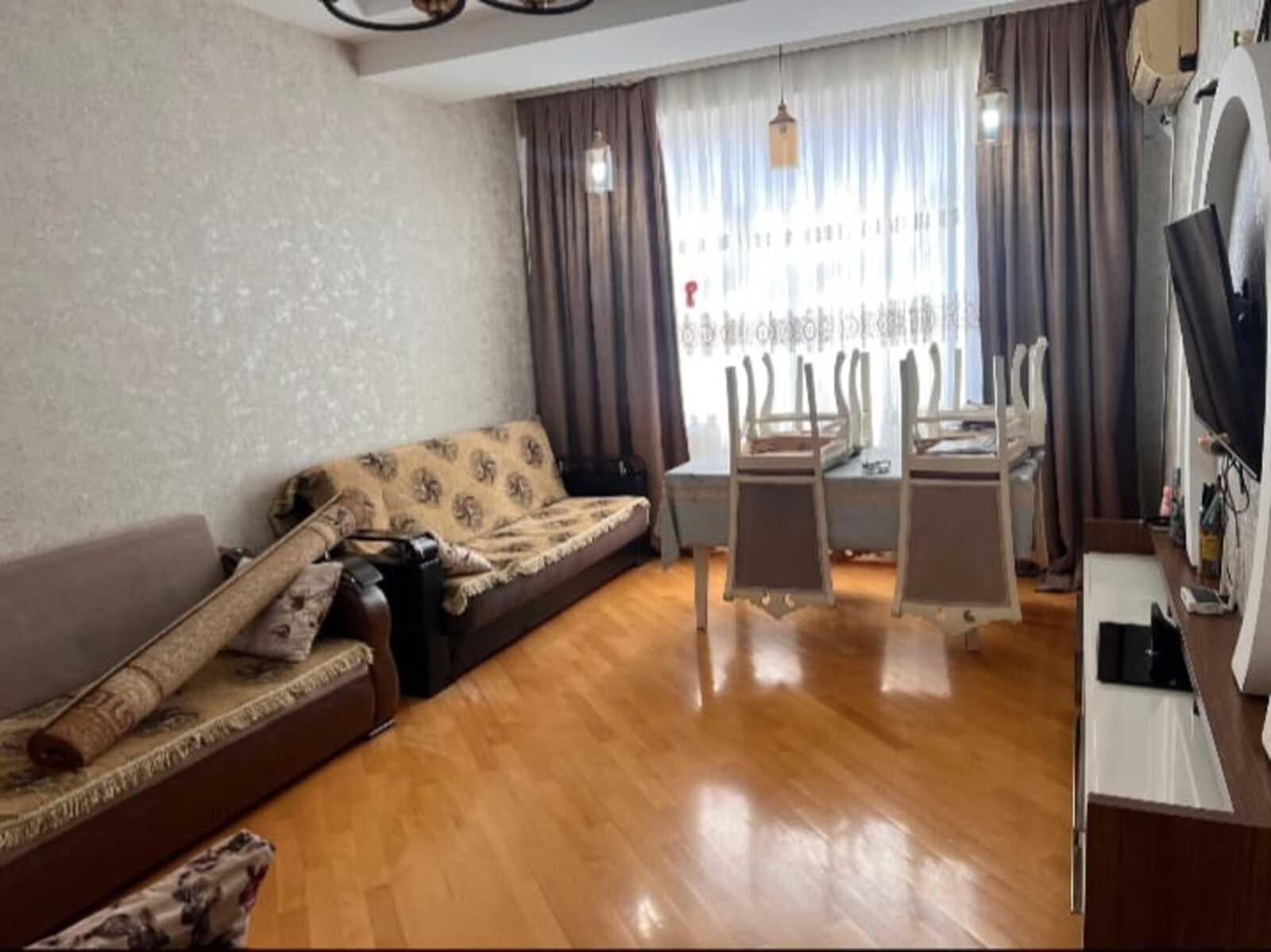 2066236