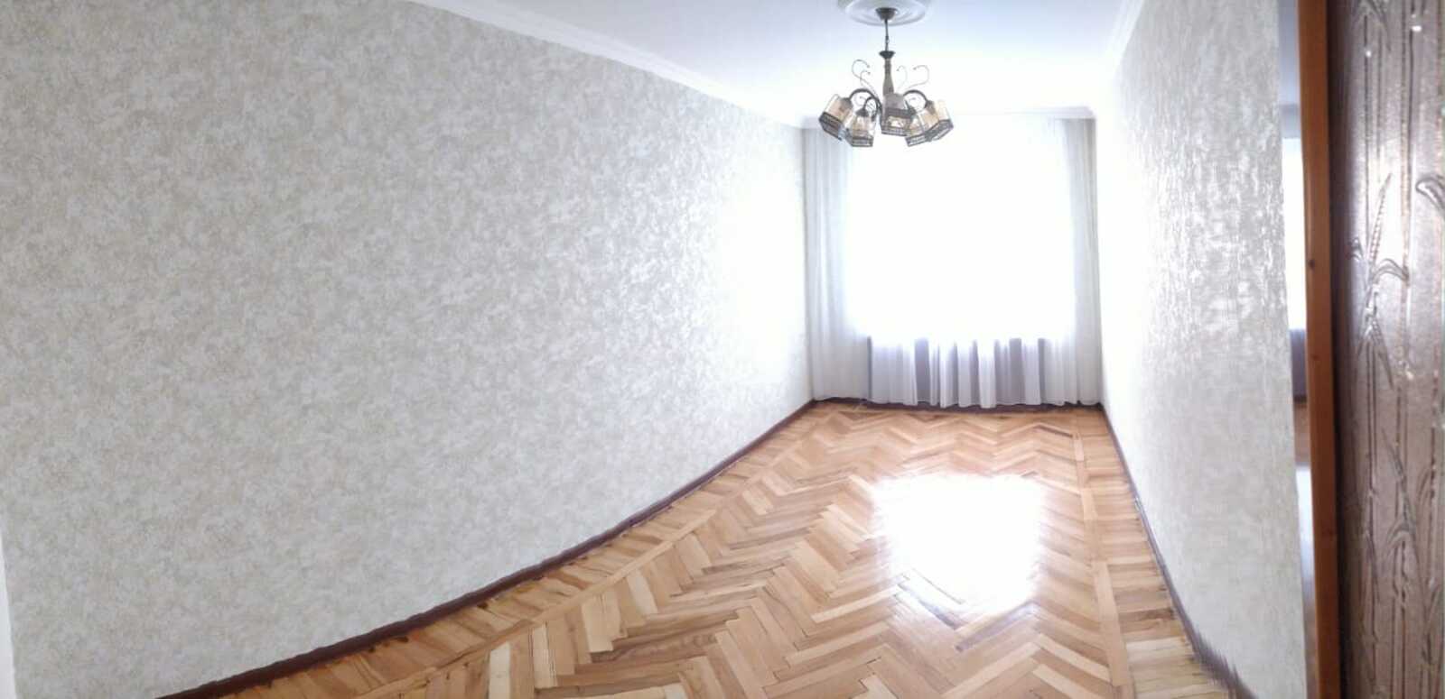 2066329