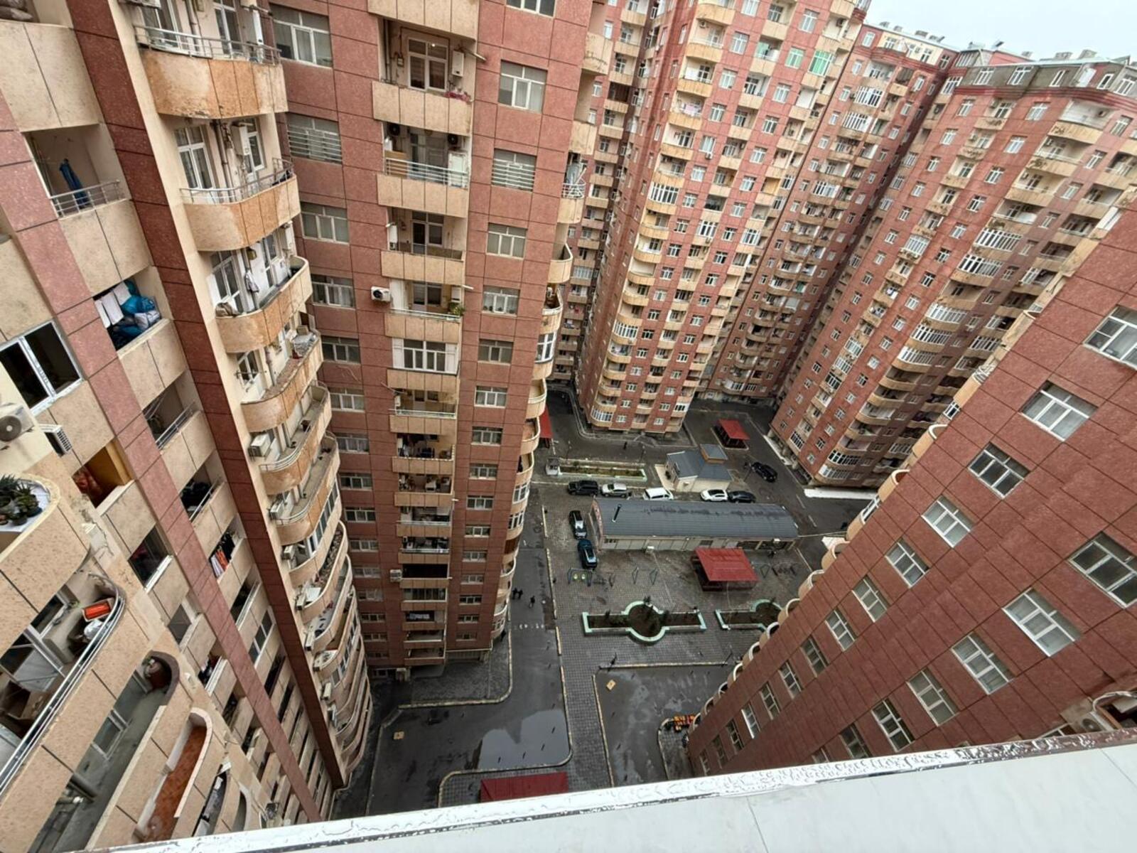 2066347