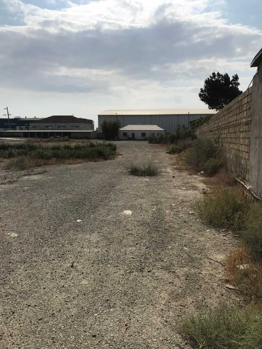 2067586