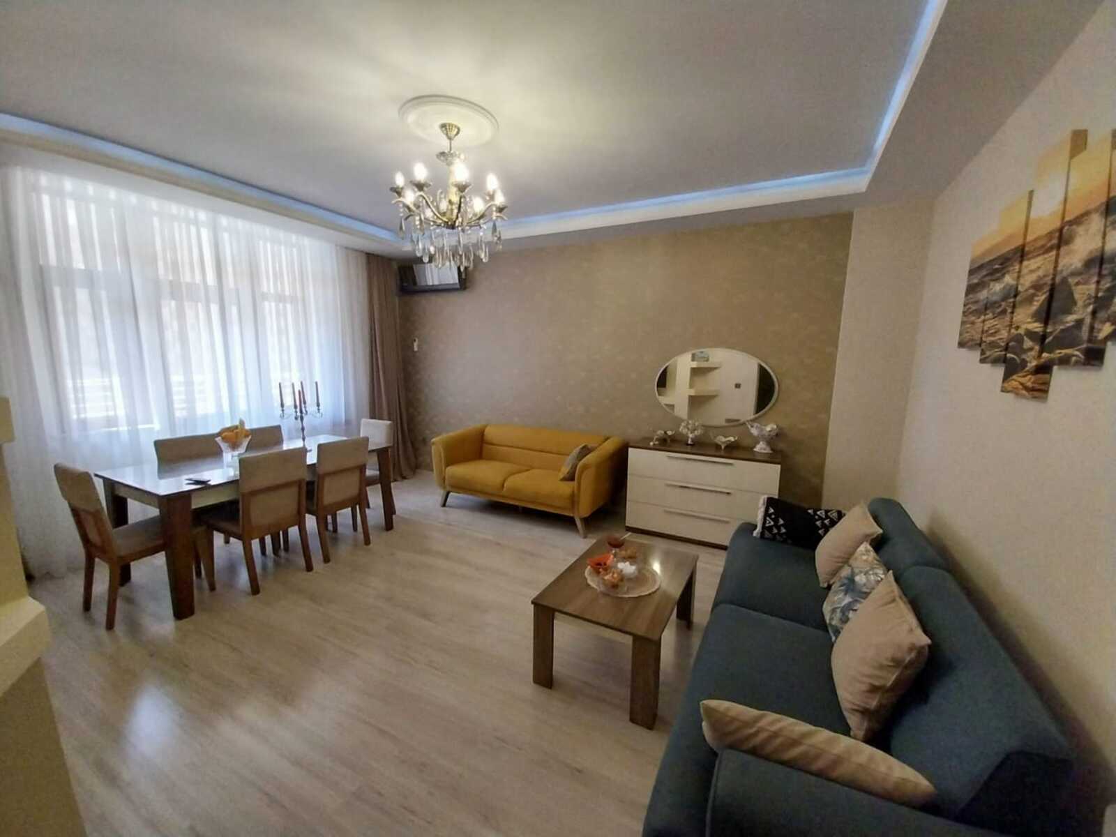 2067952