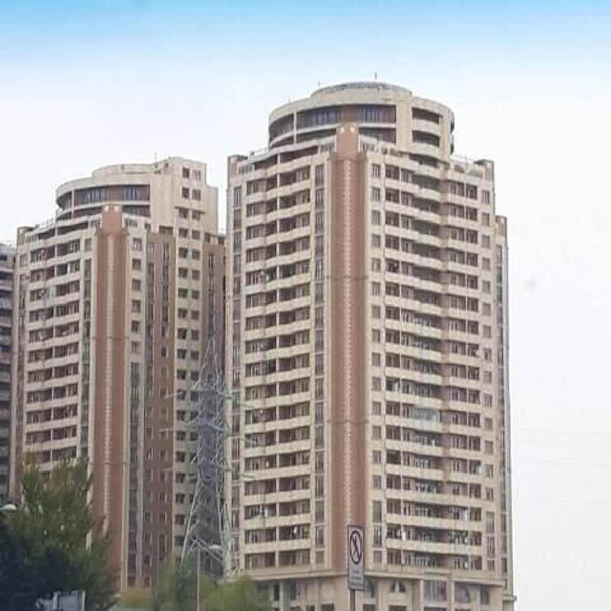 2068749