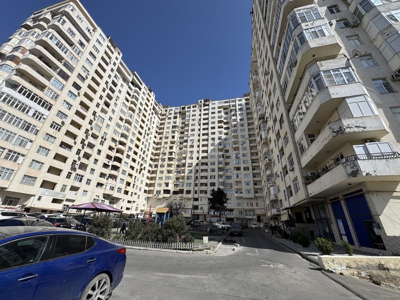 2071142