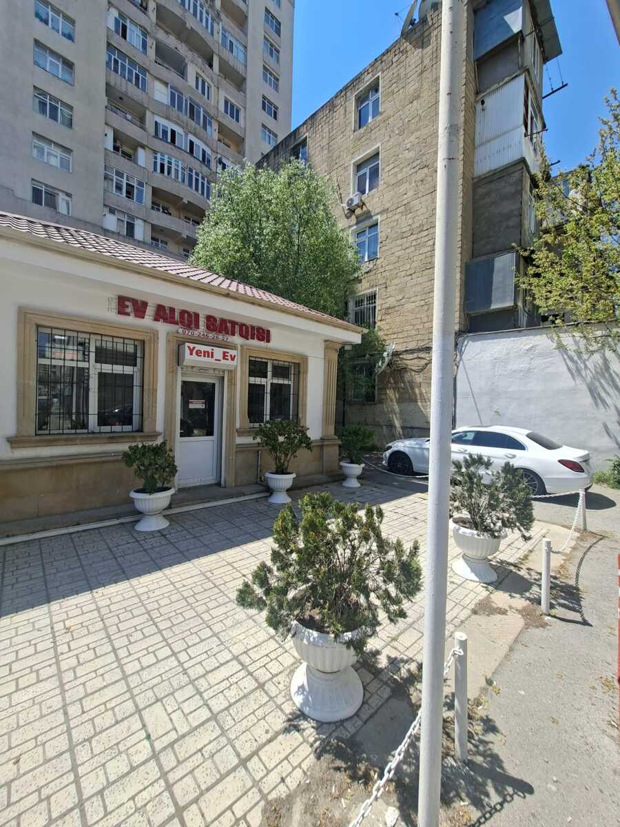 2073642