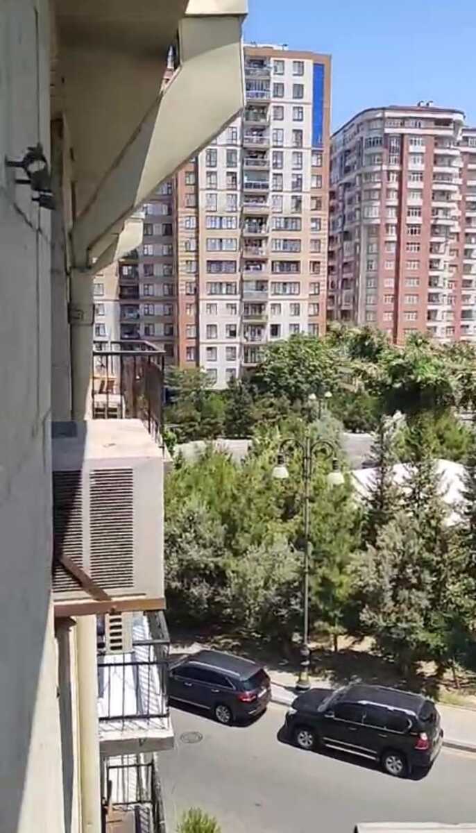 2074289