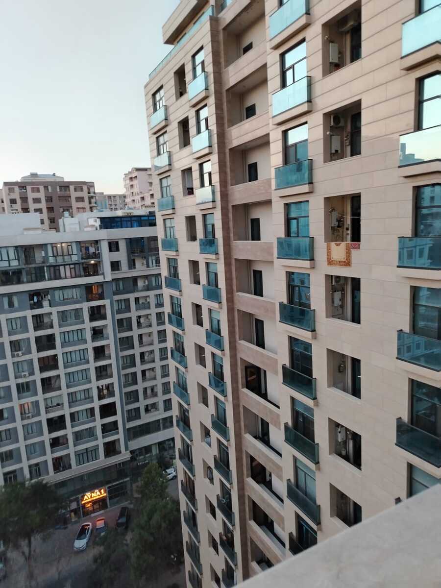 2074721