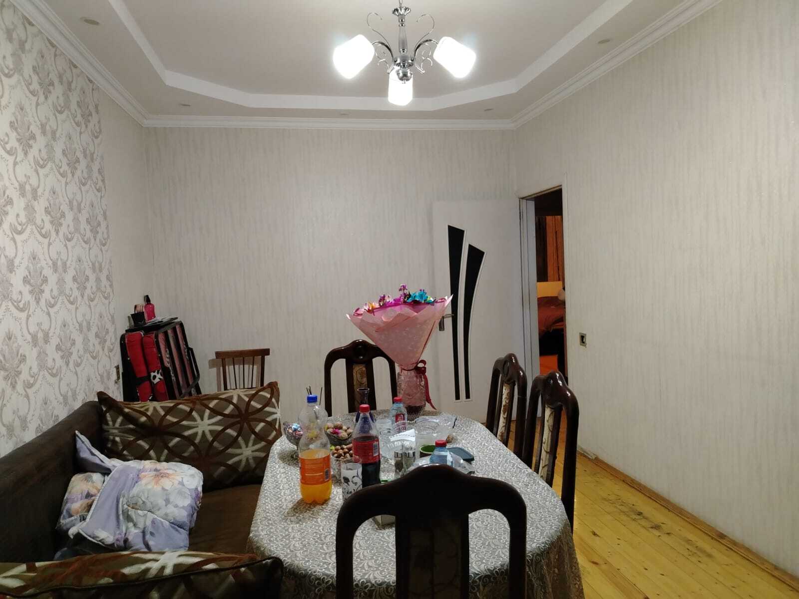 2076713
