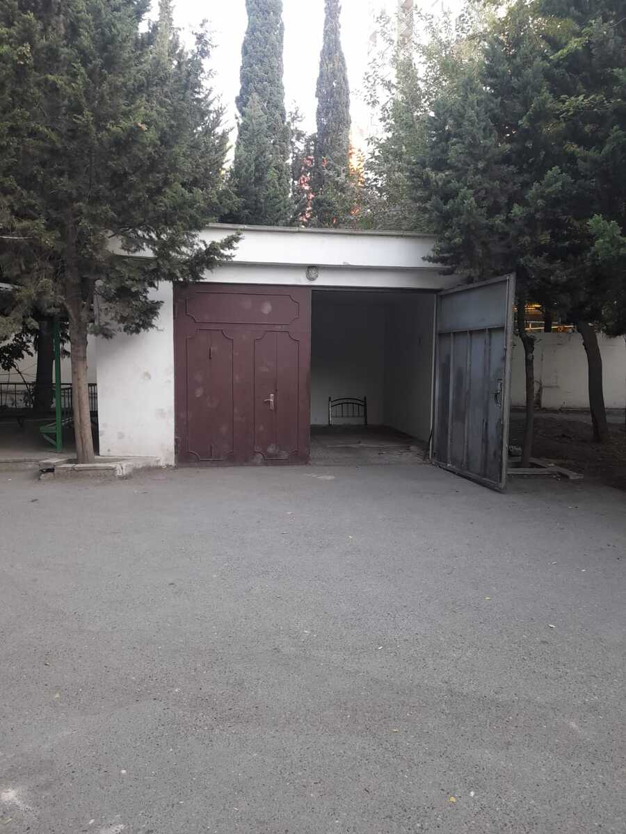 2077836
