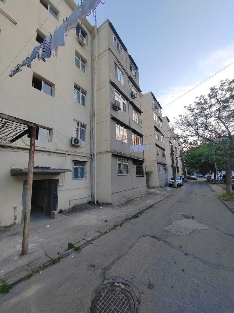 2080776