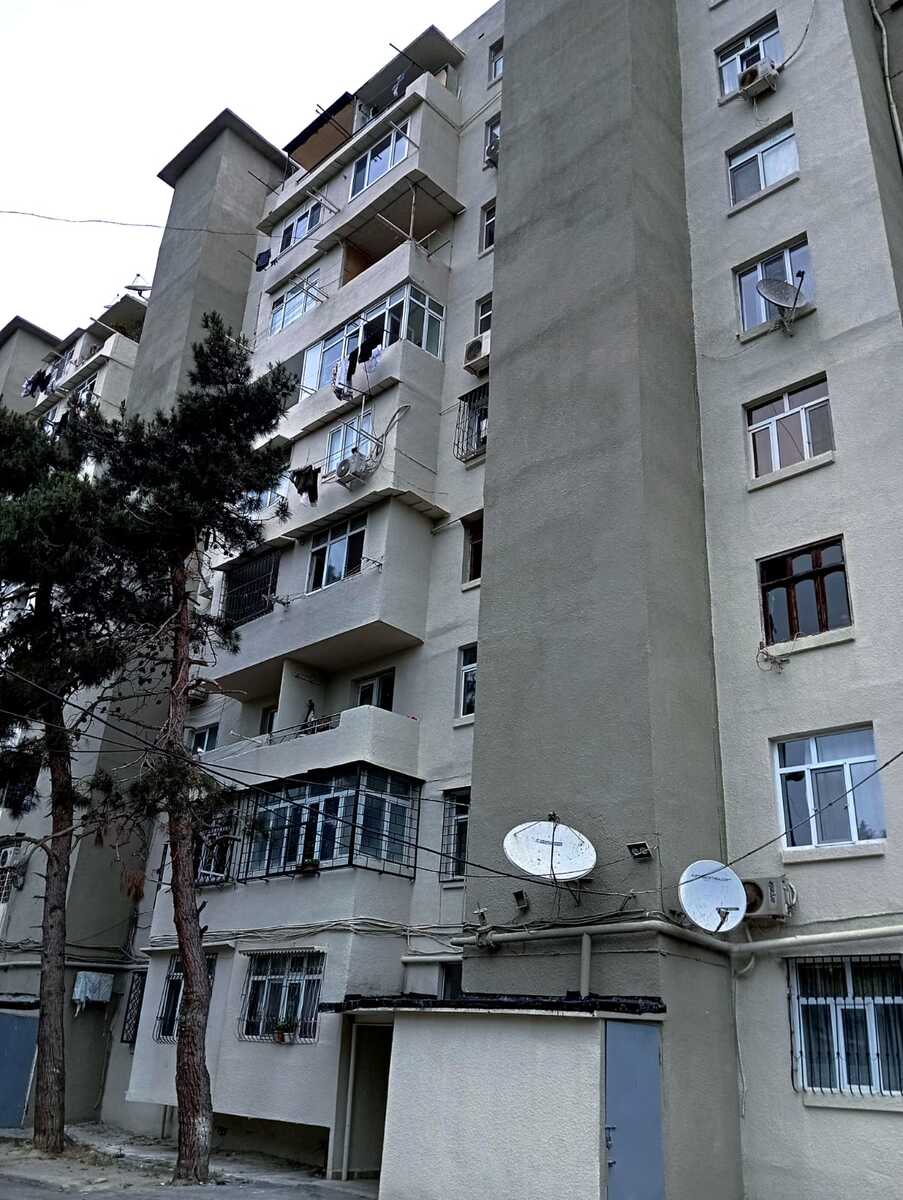 2080853