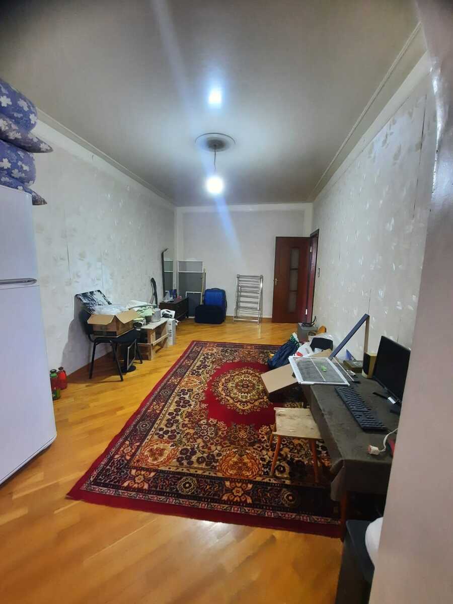 2081456